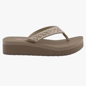 NWOT Sketchers Vinyasa Lotus Princess Rhinestone Platform Flip Flop Sandals